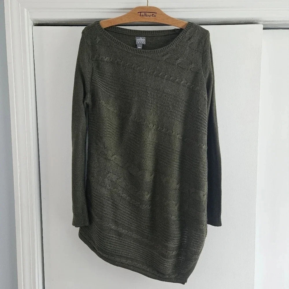 New York & Company Green Long Sleeve Asymmetrical Small Sweater